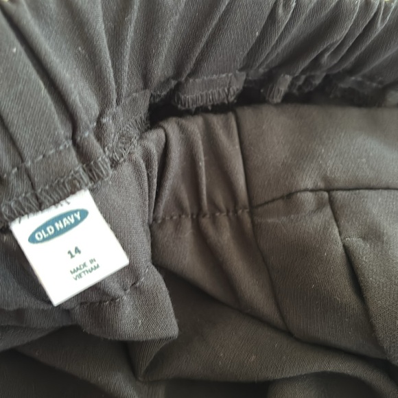 Old Navy dress capri pants are perfect! - Picture 2 of 2